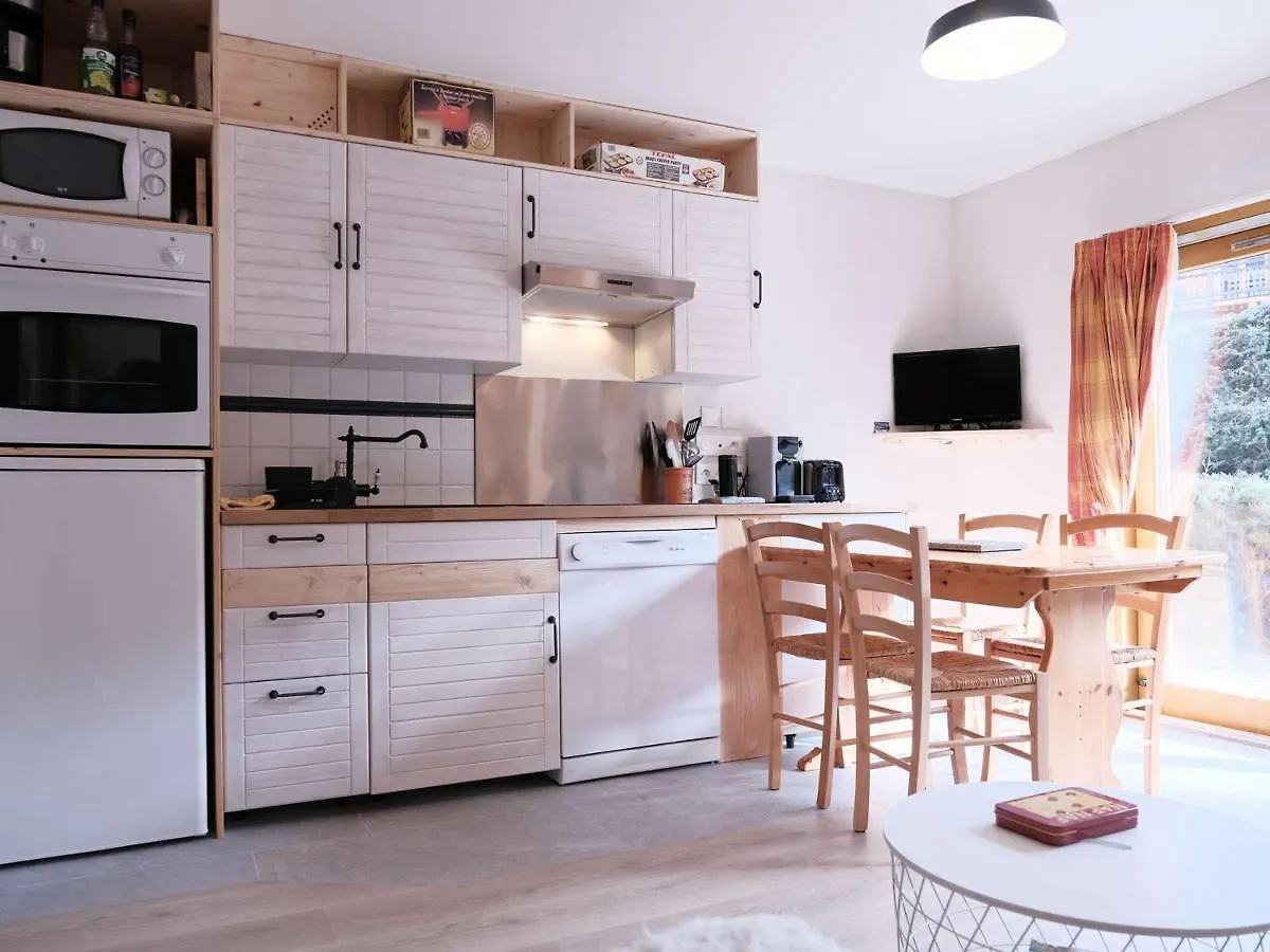 Appartement Cosy Pour 3 Pers, Piscine, Proche Commerces, A Areches-Beaufort - Fr-1-342-131